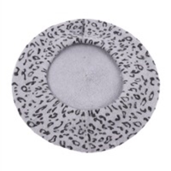 Brand New Leopard Print Beret Hat ❤️❤️🍁 - Picture 3 of 6